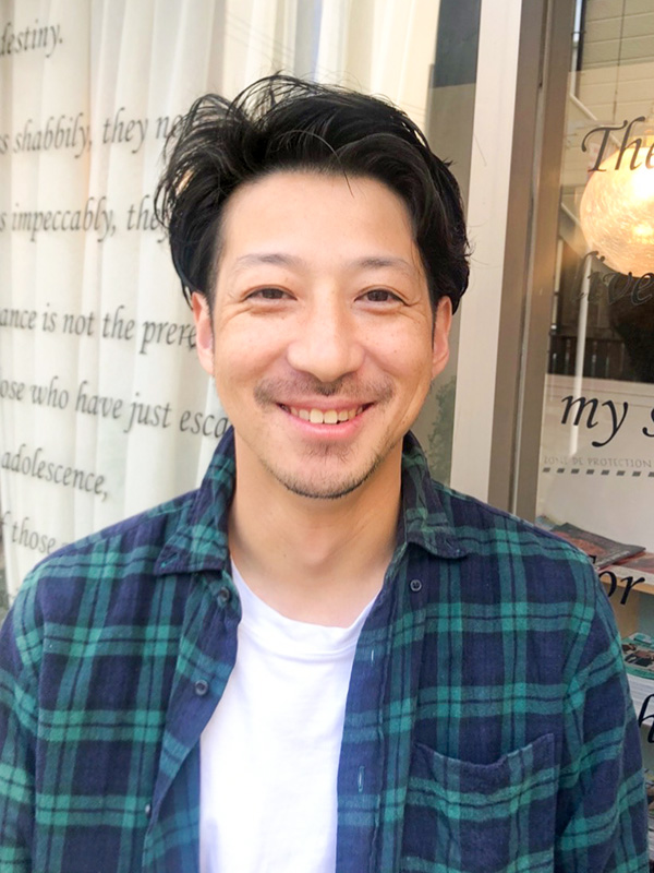 千葉店スタッフ01